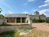 A VENDRE CURÇAY SUR DIVE - ENSEMBLE IMMOBILIER  RÉNOVÉ ET À RÉNOVER SUR 1500 M2  DE TERRAIN — photo 2