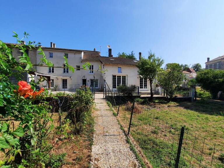 Maison de bourg  169m2, 1 760 m² de jardin)+ Local indépendant — photo 1