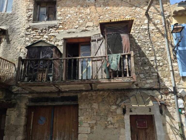 ST MAXIMIN LA STE BAUME MAISON DE VILLAGE — photo 1
