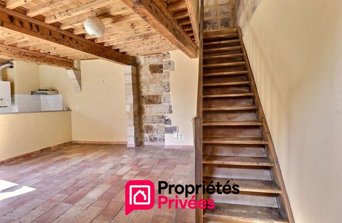 Uzès, Appartement T2 en duplex avec terrasse — photo 4