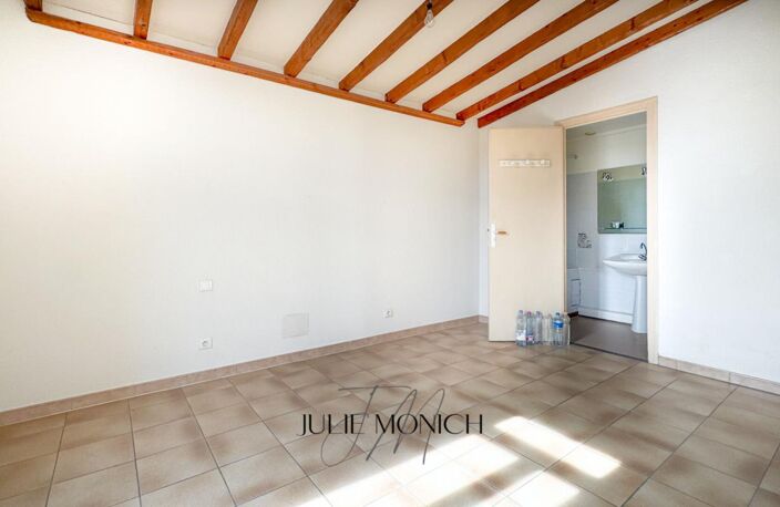 IMMEUBLE DE RAPPORT - CENTRE VILLE - GARAGE — photo 5