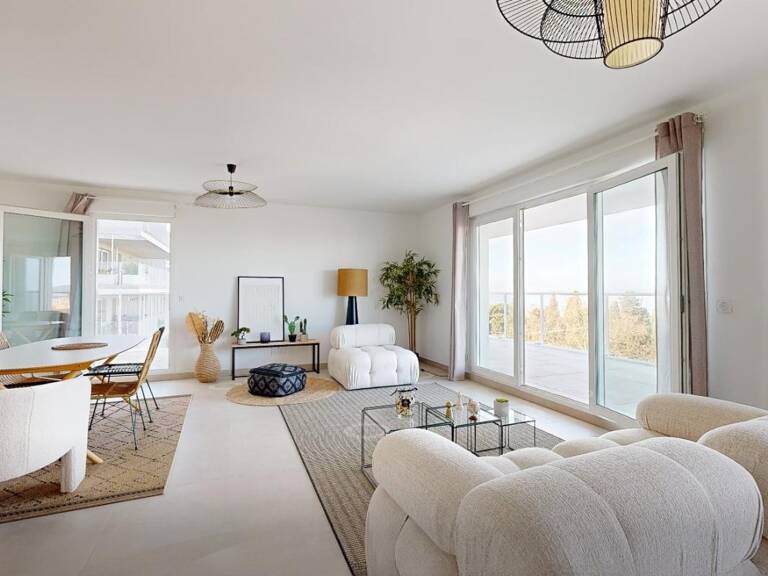 Sète - Face au Bassin de Thau : T4 traversant avec 62 m² de terrasse — photo 1