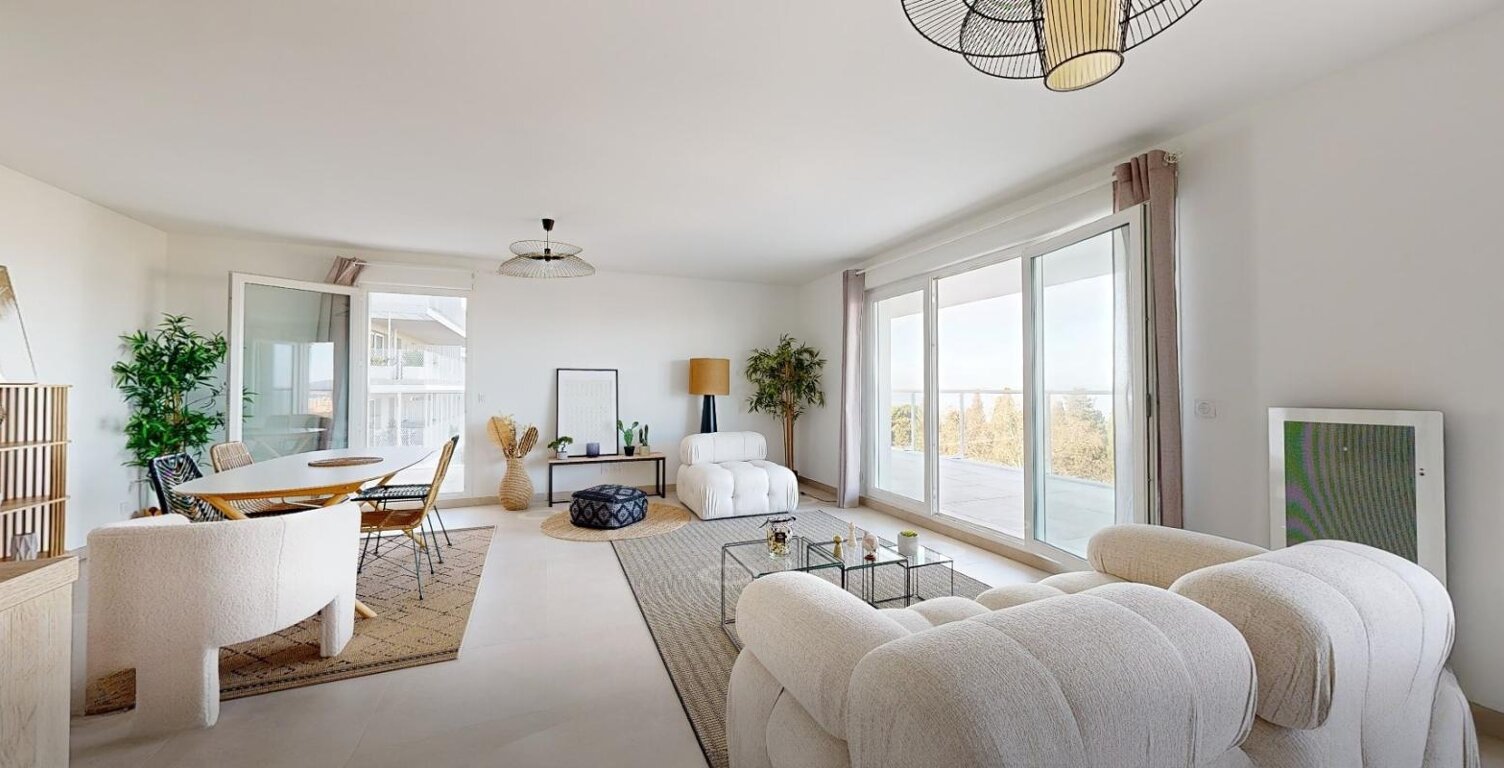 Sète - Face au Bassin de Thau : T4 traversant avec 62 m² de terrasse — photo 1