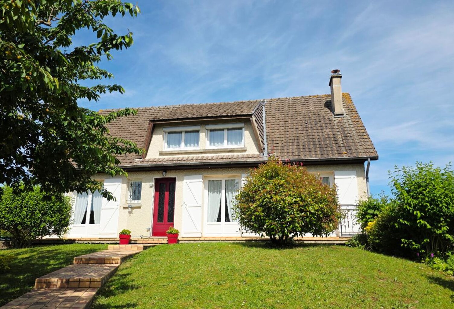 MAISON DE 162M² 7 PIECES 6 CHAMBRES SOUS-SOL GARAGE JARDIN — photo 1