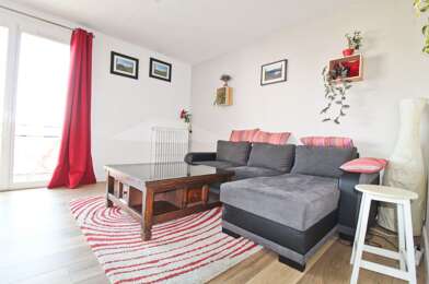 Appartement 3 pièces 915 €