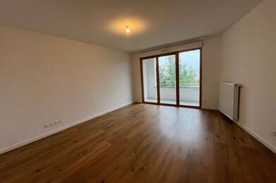 Appartement 3 pièces 811 €