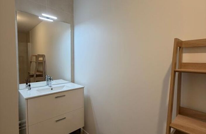 Appartement À Louer — photo 3