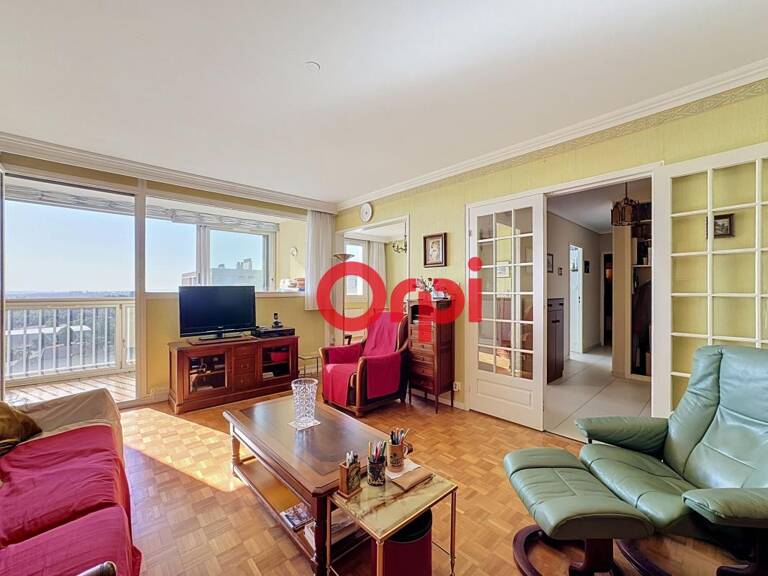 EXCLUSIVITÉ ORPI - OULLINS T4 CADRE VERDOYANT AVEC PARKING ET LOGGIA — photo 1