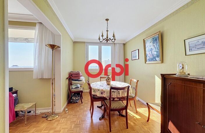 EXCLUSIVITÉ ORPI - OULLINS T4 CADRE VERDOYANT AVEC PARKING ET LOGGIA — photo 5