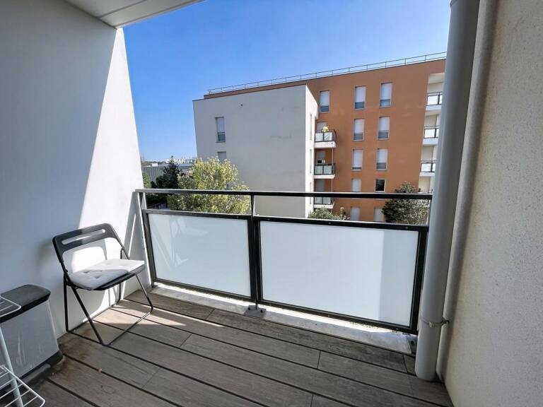 T3 de 61 m² – Résidence récente – Balcon – Cave – Stationnement privatif – Investissement locatif — photo 1