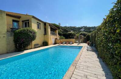 A VENDRE SUPERBE VILLA AVEC VUE MER A CAVALAIRE SUR MER DANS LE GOLFE DE SAINT TROPEZ — photo du bien