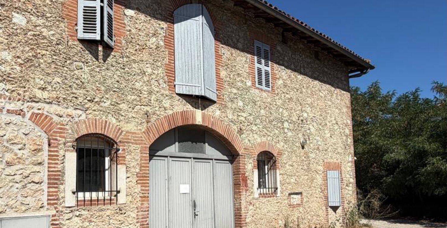 À VENDRE – Appartement T4 Duplex de 110 m² avec garage de 50 m² – Centre-ville de Lavaur — photo 1