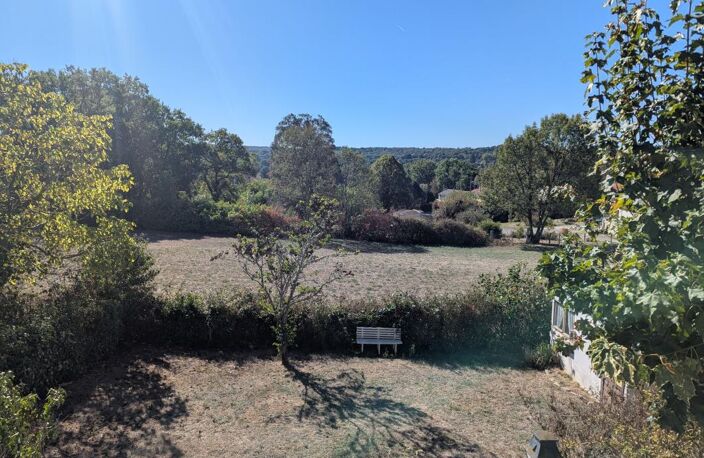 Maison non mitoyenne avec panorama unique, 3 chambres, garage et fort potentiel ! — photo 5