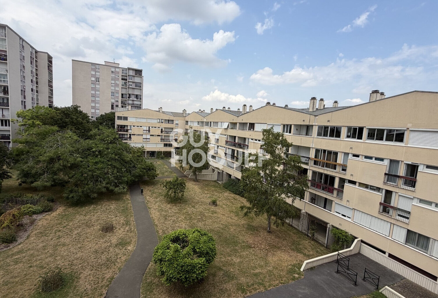 Appartement 4 pièces à vendre à Compiègne - Réf. C2386 — photo 1