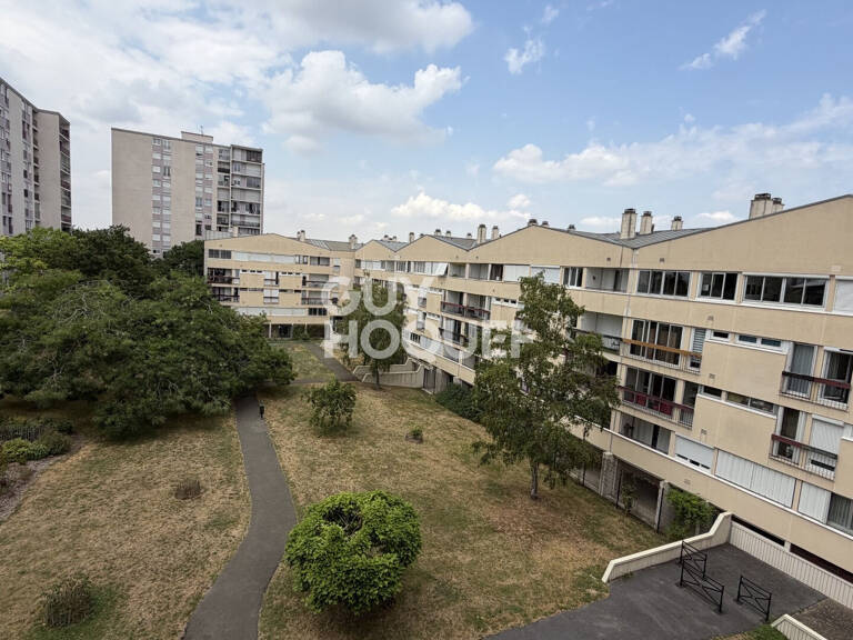 Appartement 4 pièces à vendre à Compiègne - Réf. C2386 — photo 1