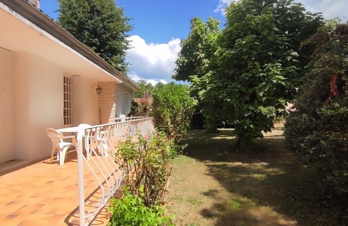 Lalinde, Maison 3 chambres en pierre sur vide sanitaire et de plain-pied à rafraîchir, au calme, proche des commerces — photo 4