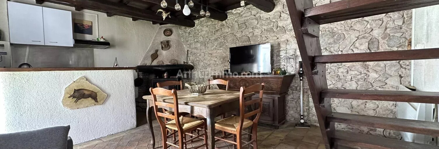 Maison 2 Pièces 40 m² à vendre à Lambruisse (04170)