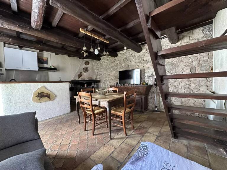 Maison de village Lambruisse — photo 1