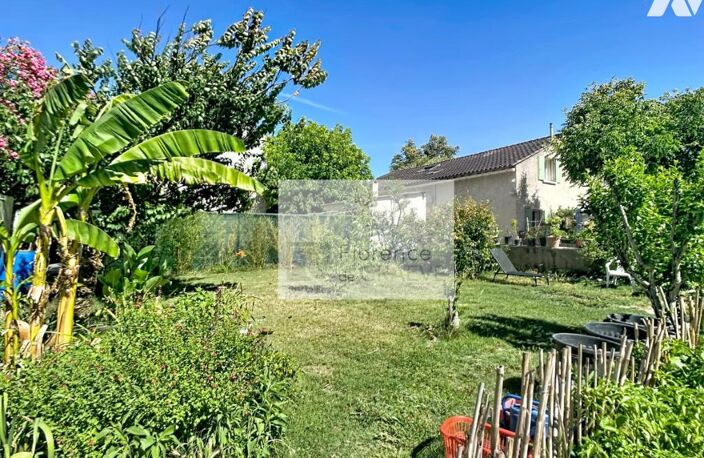 Vente maison 6 pièces 172 m² Mollégès (13940) — photo 2