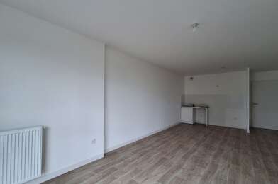 Appartement 3 pièces 966 €