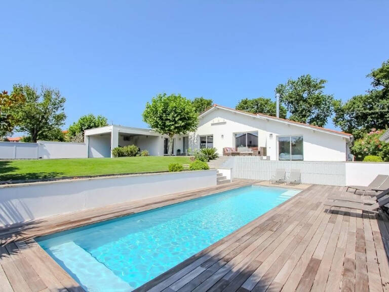 EXCLUSIVITE - BIDART - ILBARRITZ  - MAISON FAMILIALE D'EXCEPTION PROCHE PLAGE ET COMMERCES A PIED — photo 1