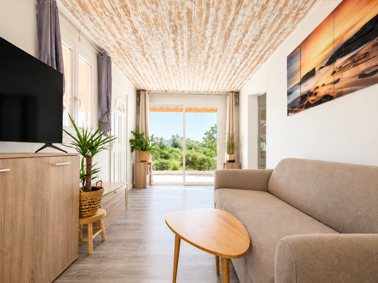 APPARTEMENT T2 DE 61 M2 DANS PETITE COPROPRIÉTÉ DE CHARME À — photo 1
