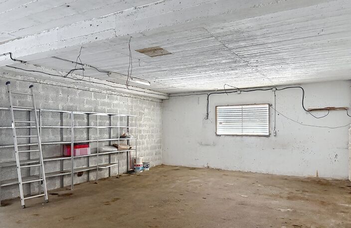 Vente garage   Cannes (06400) — photo 2