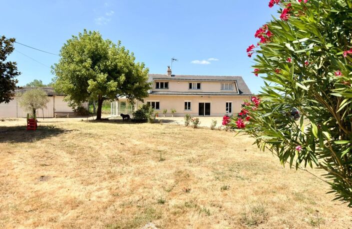 Maison - 98m² - Longué-Jumelles — photo 2