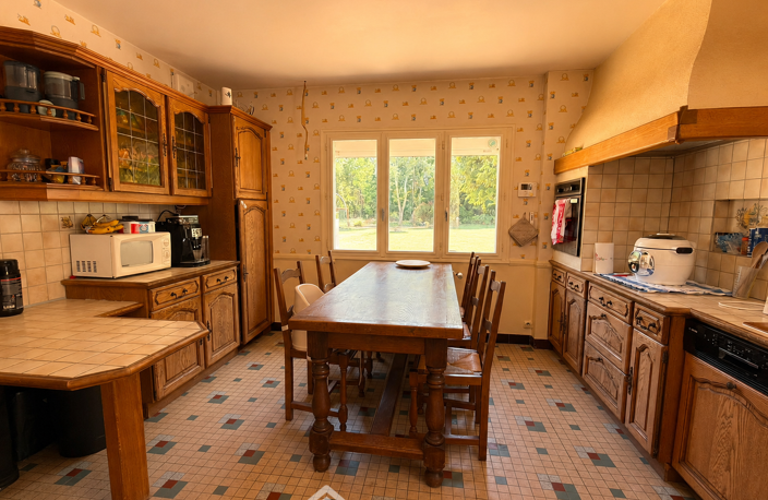 Maison - 98m² - Longué-Jumelles — photo 3