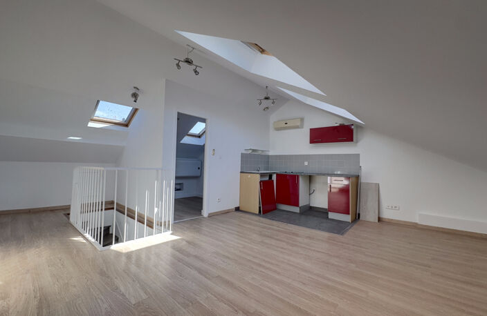 REIMS   SECTEUR SAINT-THOMAS   STUDIO 18 M2 — photo 2