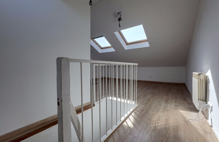REIMS   SECTEUR SAINT-THOMAS   STUDIO 18 M2 — photo 3