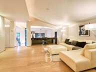Saint-Didier-au-Mont-d'Or - Maison de 296,68 m² - Jardin avec Piscine - Dépendance - 4 Chambres — photo 4