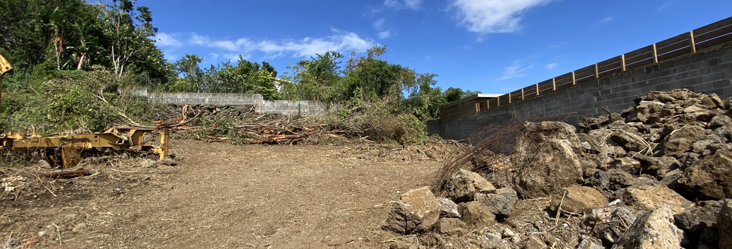 Terrain  372 m² à vendre à Saint-Pierre (97432)