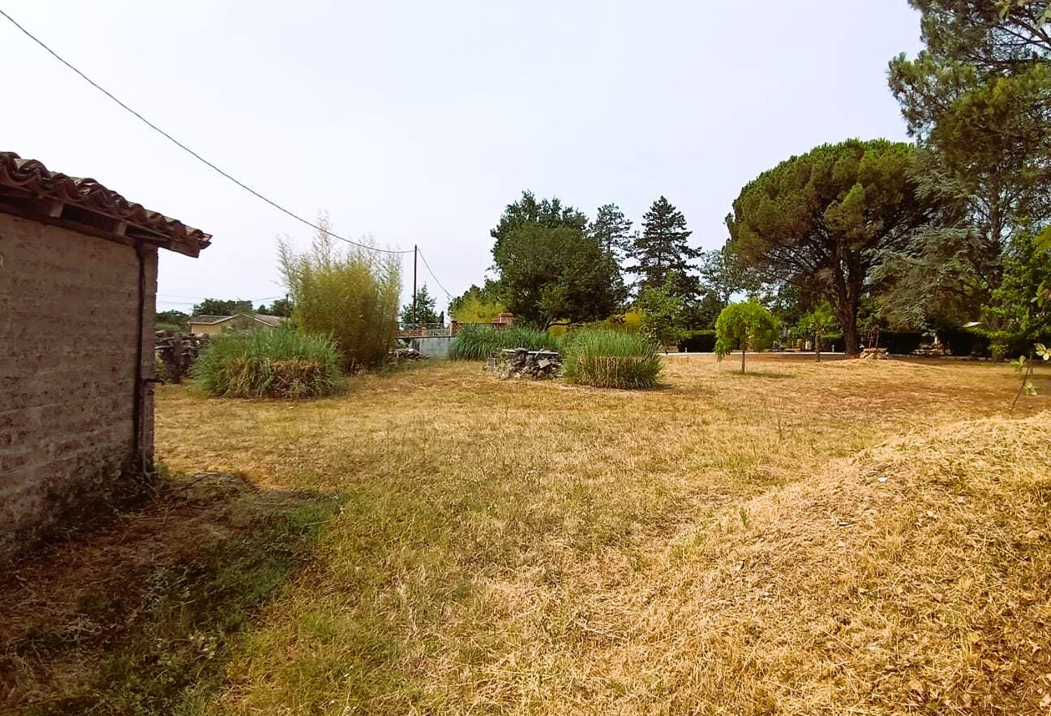 Rabastens terrain plat de 880 m2 viabilisé en périphérie — photo 1