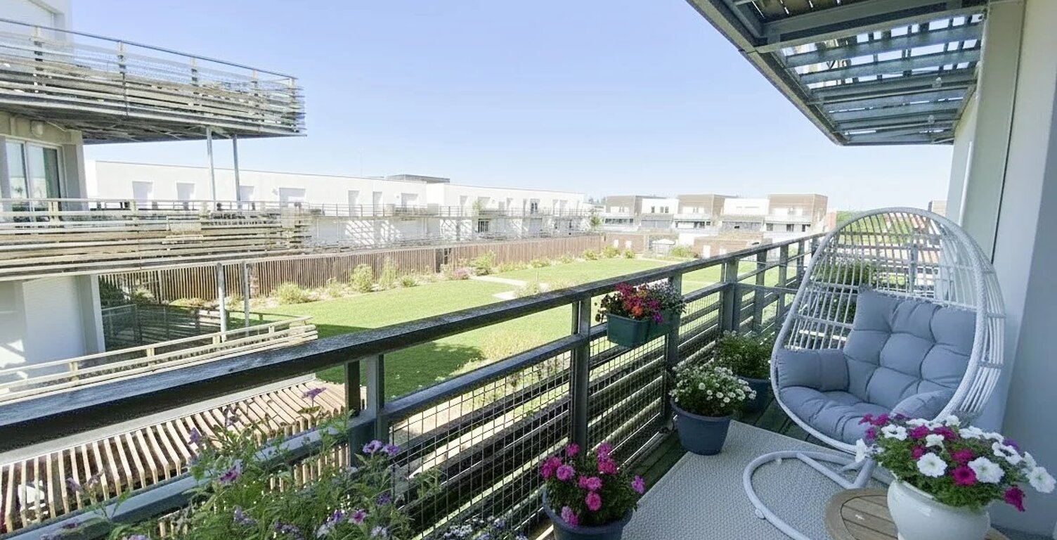 Studio récent avec balcon et 2 places de parking couvertes - CHARTRES ! — photo 1