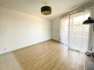 Studio récent avec balcon et 2 places de parking couvertes - CHARTRES ! — photo 3