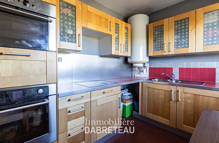 Rue du Luizet - T3 traversant avec balcon, stationnement et cave — photo 4