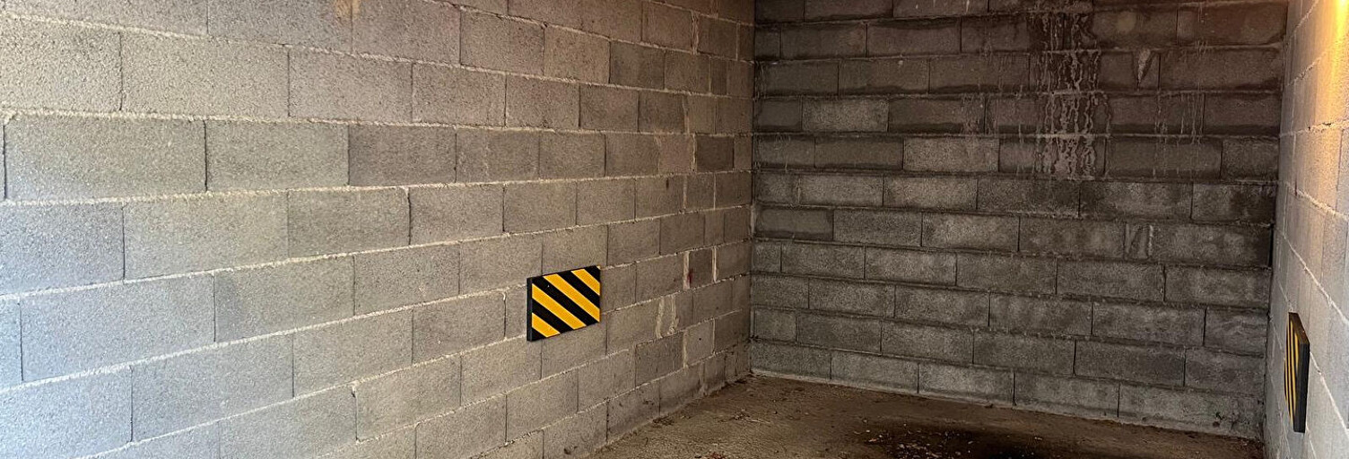 Garage  13 m² à louer à Rodez (12000)