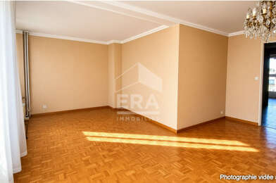 Appartement 4 pièces 240500 €