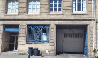 Garage   m² à louer à Bordeaux (33000)