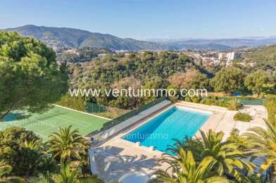 Appartement 3 pièces 302100 €