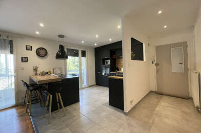 Appartement 3 pièces 760 €