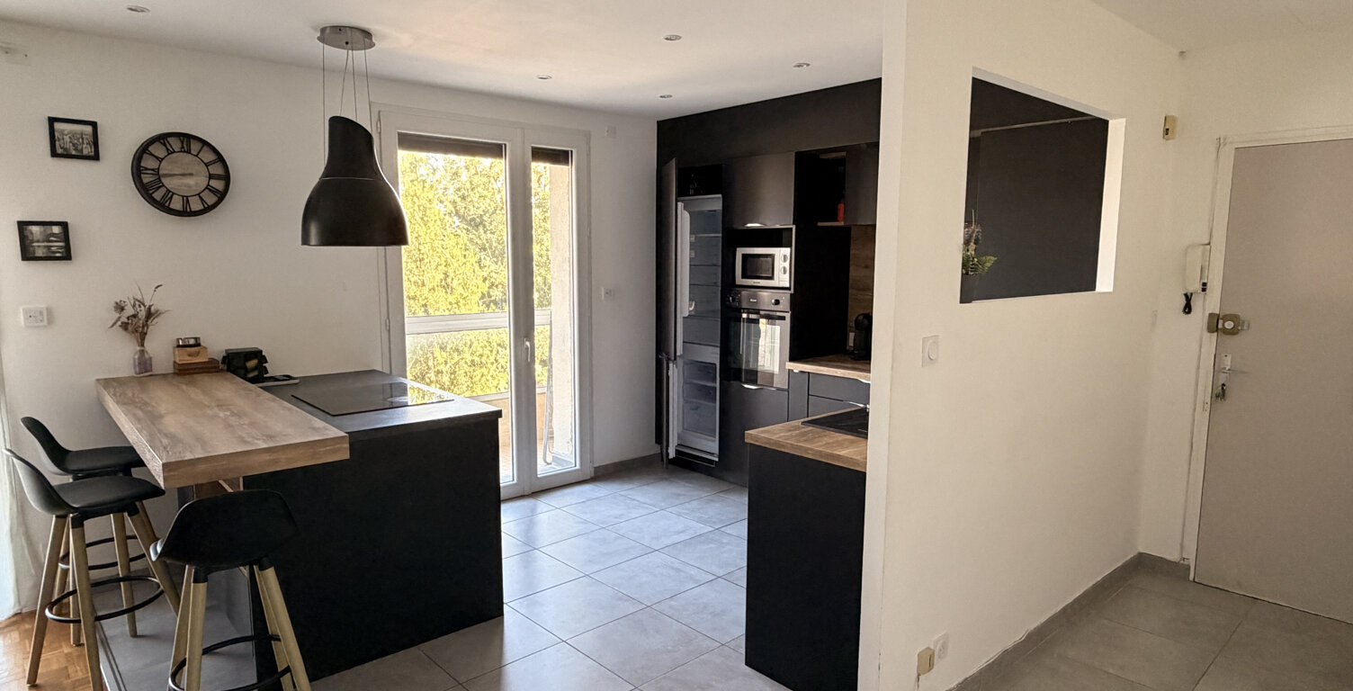 Appartement T3 meublé- 82m2 - RODEZ — photo 1