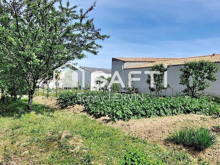 Terrain constructible - 700m² env. La Doubletiere — photo 1