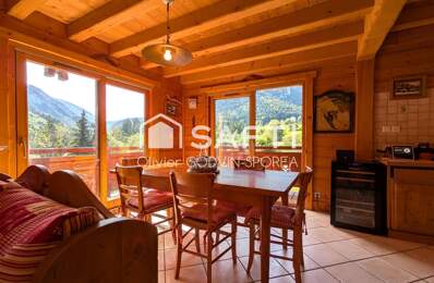 Un chalet familial, fonctionnel et baigné de lumière. — photo du bien