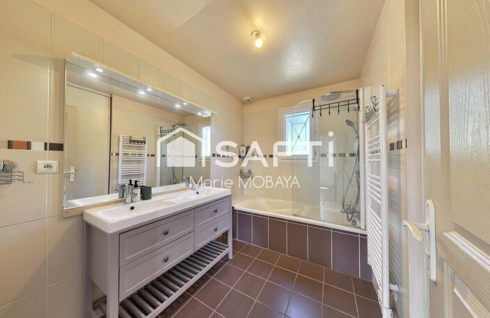 Maison contemporaine clé en main piscine clim — photo 3