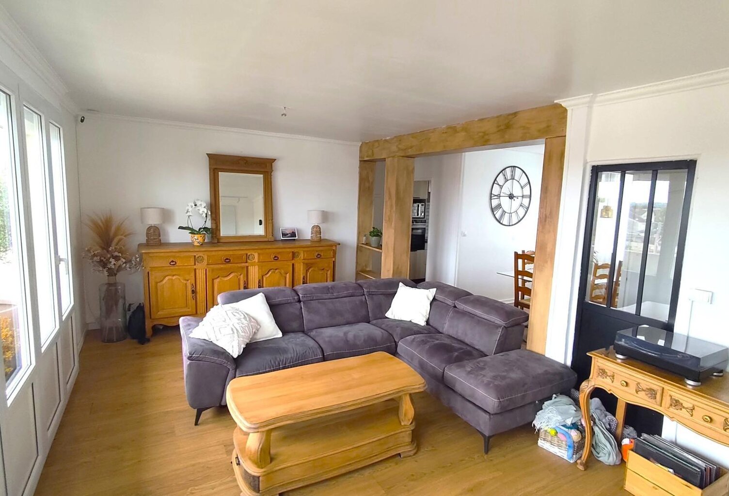 MAGNIFIQUE APPARTEMENT ENTIEREMENT RENOVE — photo 1