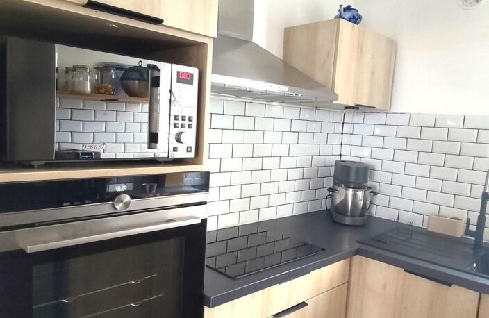 MAGNIFIQUE APPARTEMENT ENTIEREMENT RENOVE — photo 2