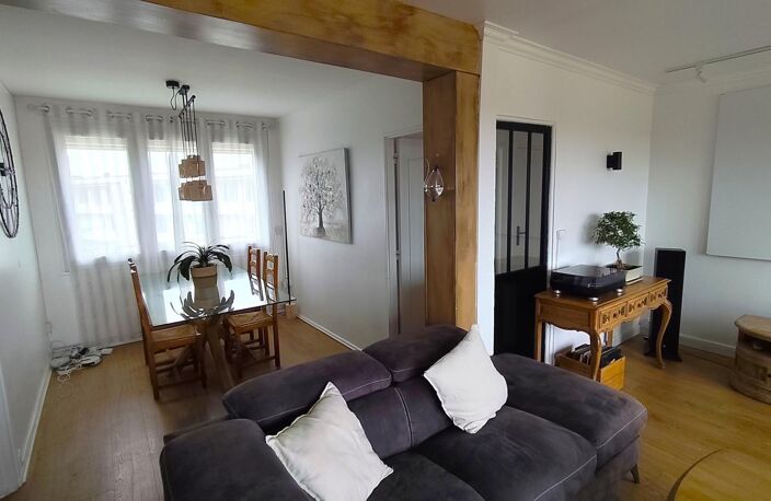 MAGNIFIQUE APPARTEMENT ENTIEREMENT RENOVE — photo 4