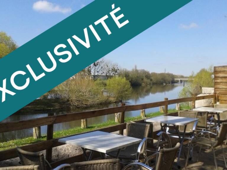 Bar-restaurant avec magnifique terrasse sur La Creuse — photo 1